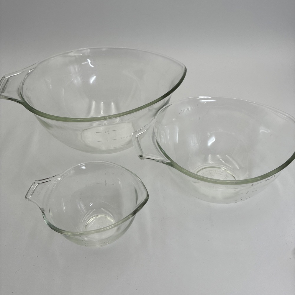 Vtg 60's Pyrex Clear Teardrop Nesting Mixing Bowls w Spout Set of 3 1qt 1.5pt 1c